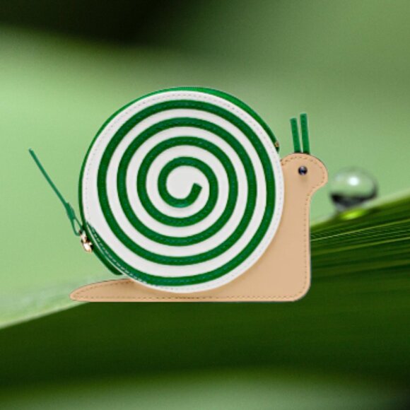 kate spade Handbags - Kate Spade Turn Over a New Leaf Snail Coin Purse